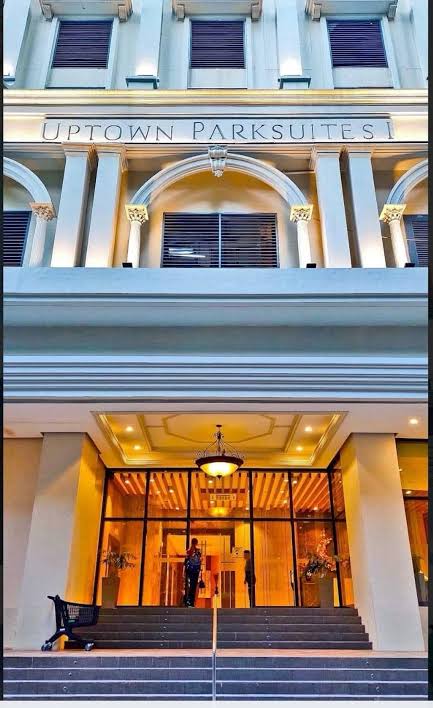 Uptown Parksuites Tower 1